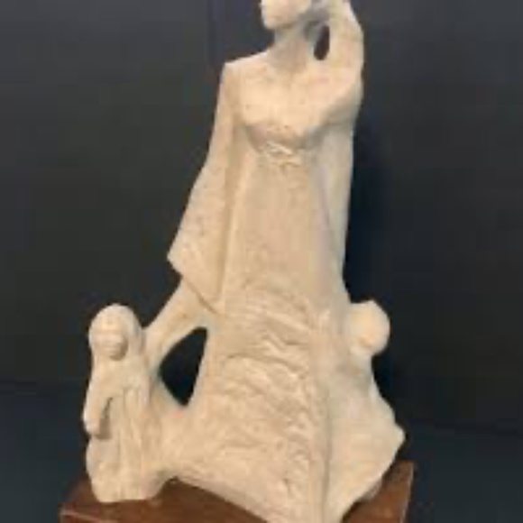 Art Statue Sculpture Mother With Children By Austin Production 1978 - Picture 2 of 3